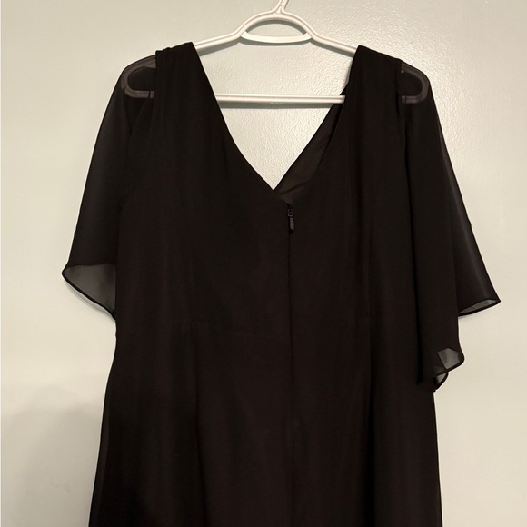 Azizie Elegant Black Evening Gown, size 24 - Picture 5 of 8